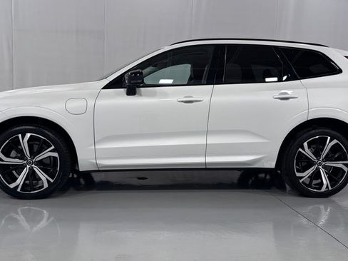 Certified 2024 Volvo XC60 T8 Ultimate AWD/4WD image 9