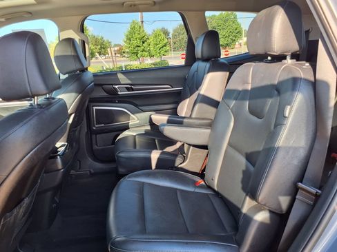 Used 2025 Kia Telluride S FWD image 20