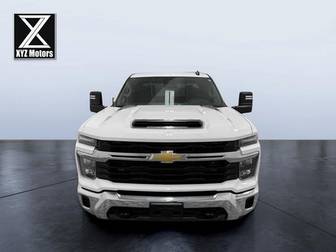 Used 2024 Chevrolet Silverado 3500 LT image 8