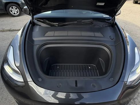 Used 2024 Tesla Model Y Long Range RWD image 34