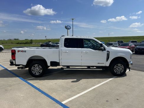 Used 2024 Ford F250 Lariat w/ FX4 Off-Road Package AWD/4WD image 7
