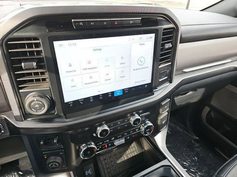 Used 2024 Ford F150 Platinum image 23