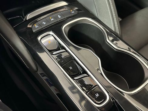 Used 2022 Buick Envision Essence w/ Safety Package image 21