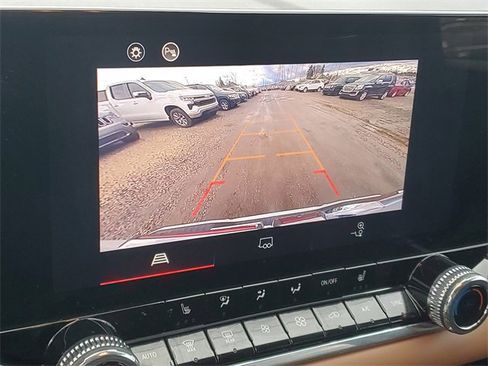 Used 2024 GMC Canyon AT4 w/ Canyon Safety Plus Package image 28