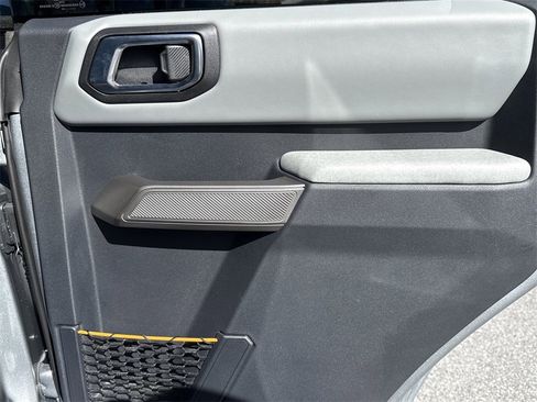 Used 2023 Ford Bronco Badlands image 16