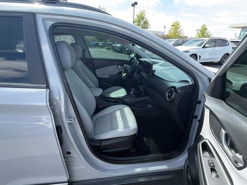 Used 2023 Hyundai Kona Limited AWD/4WD image 30