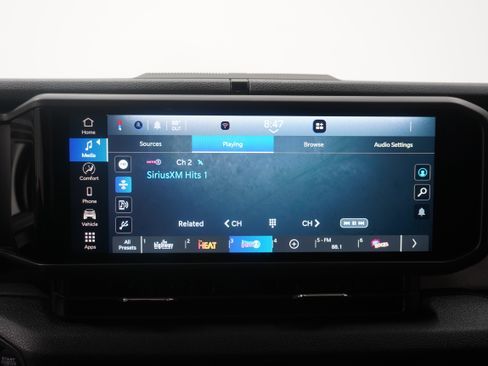 Used 2025 Jeep Wrangler Unlimited Sport AWD/4WD image 19