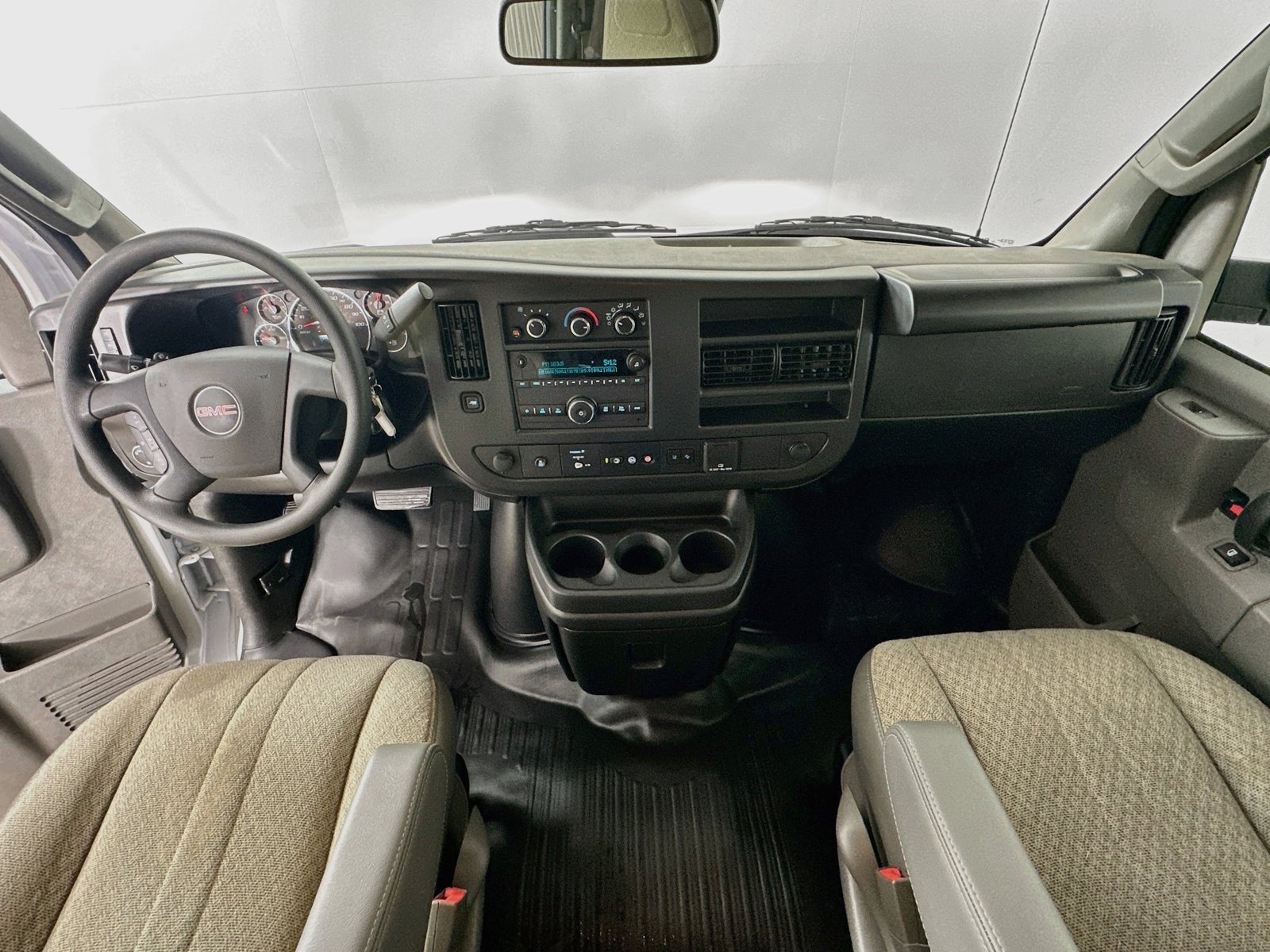 Used 2025 GMC Savana 2500 w/ Enhanced Convenience Package RWD image 13