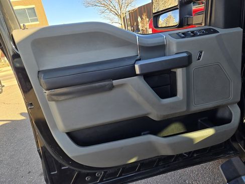 Used 2020 Ford F250 XLT w/ XLT Premium Package image 14