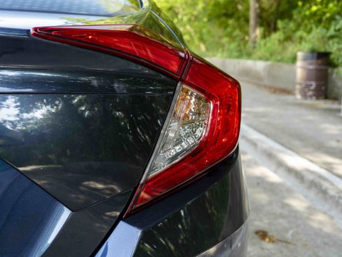 Used 2018 Honda Civic LX image 13