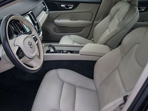 Used 2024 Volvo S60 B5 Plus image 17