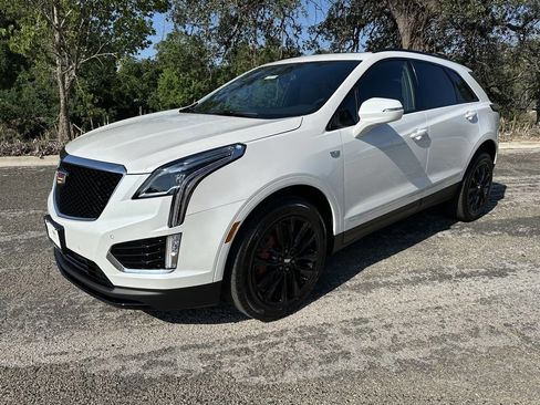 New 2025 Cadillac XT5 Sportv image 1