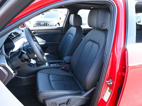 Used 2025 Audi Q3 2.0T Premium w/ Convenience Package image 15