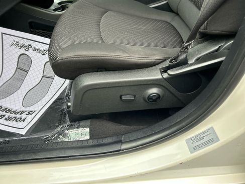 Used 2017 Dodge Journey SXT w/ Comfort/Convenience Group image 11