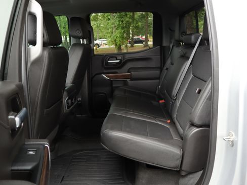 Used 2022 GMC Sierra 1500 SLT w/ SLT Premium Plus Package AWD/4WD image 40