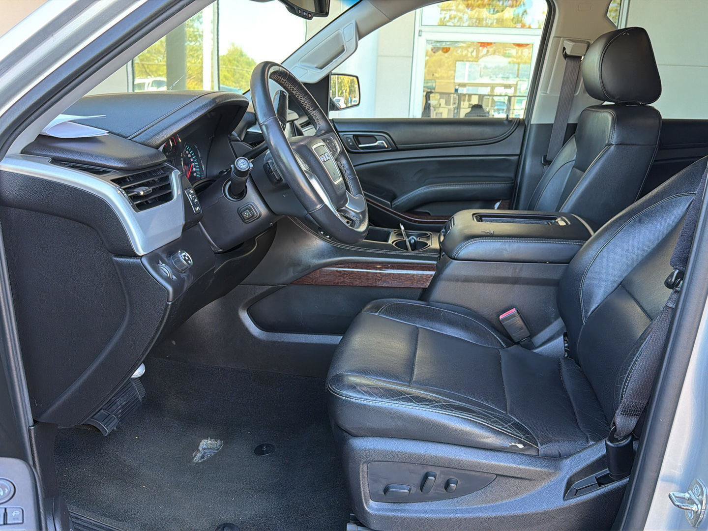 Used 2017 GMC Yukon SLT RWD image 10