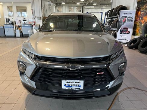 Used 2023 Chevrolet Blazer RS w/ Enhanced Convenience Package image 2