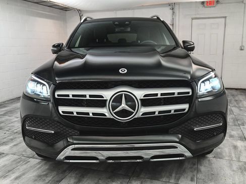 Used 2023 Mercedes-Benz GLS 450 4MATIC image 2