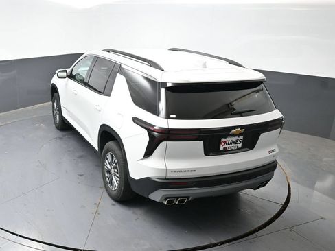 Used 2024 Chevrolet Traverse LT FWD image 48