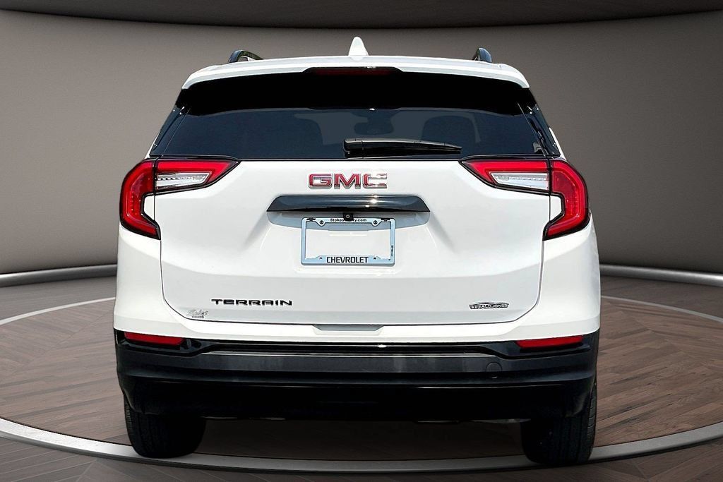 Used 2023 GMC Terrain SLT w/ Elevation Edition FWD image 5