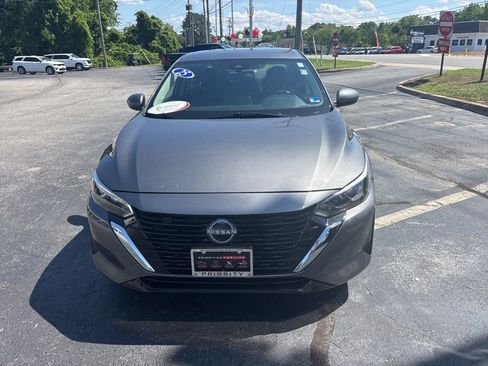 Used 2024 Nissan Sentra SV FWD image 8