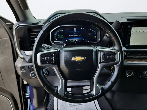 Used 2023 Chevrolet Silverado 1500 LT AWD/4WD image 23