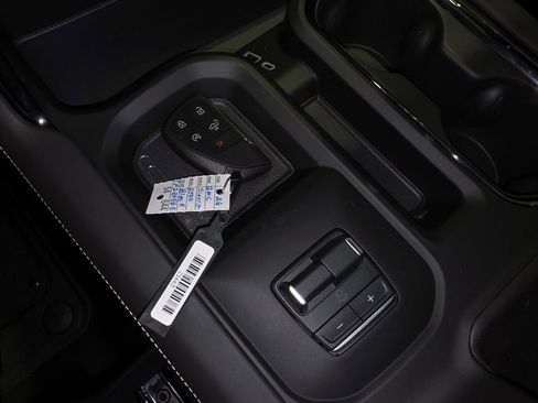 New 2026 GMC Sierra 2500 AT4X w/ LPO, Black Badging Package AWD/4WD image 23
