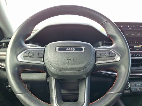 Certified 2022 Jeep Compass Trailhawk w/ Sun and Sound Group AWD/4WD image 21