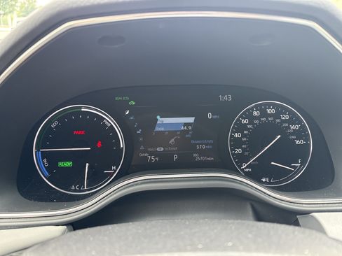 Used 2021 Toyota Avalon XLE w/ Moonroof Package FWD image 21