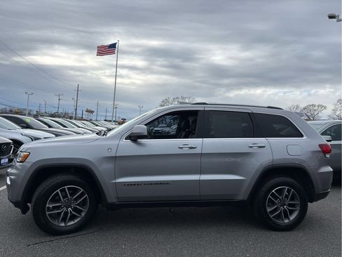 Used 2020 Jeep Grand Cherokee Laredo w/ Quick Order Package 2BN North image 6