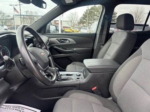 Certified 2022 Chevrolet Traverse LT image 12