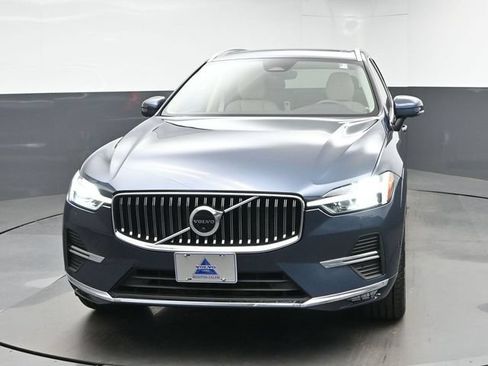 Used 2023 Volvo XC60 B5 Plus w/ Climate Package AWD/4WD image 3