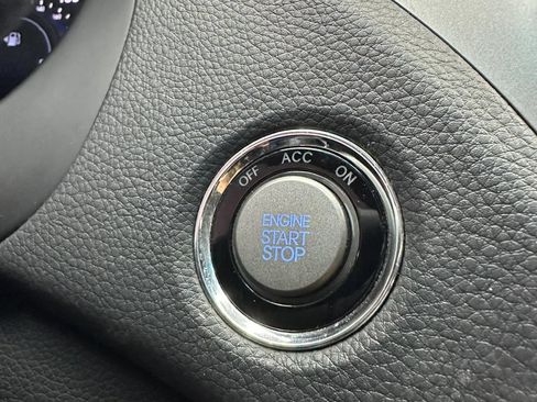 Used 2017 Hyundai Azera FWD image 19