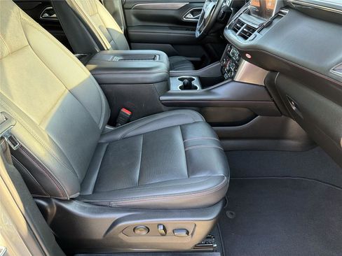 Used 2024 Chevrolet Suburban RST image 13
