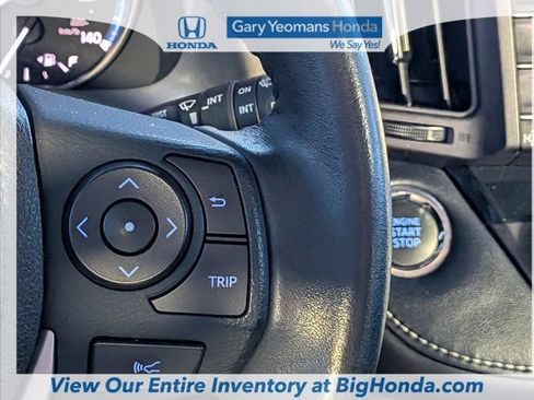 Used 2018 Toyota RAV4 XLE FWD image 27
