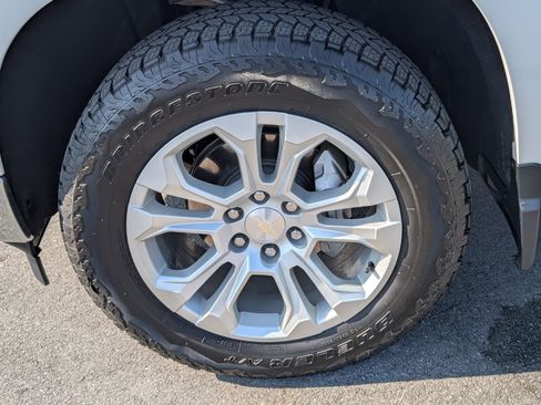 Used 2022 Chevrolet Silverado 1500 LTZ AWD/4WD image 27