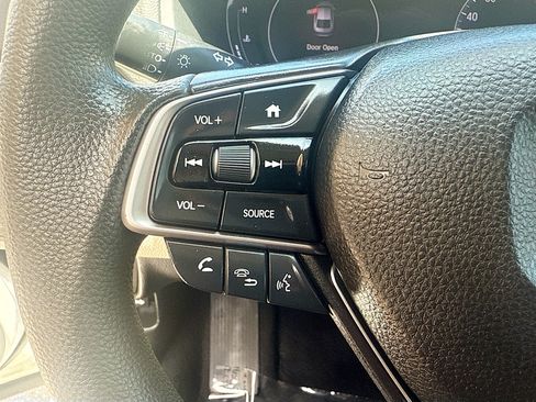 Used 2018 Honda Accord LX image 35