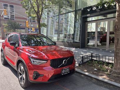 Certified 2025 Volvo XC40 B5 Plus