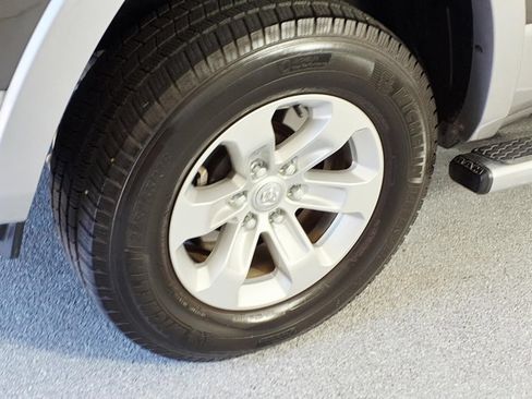 Used 2020 RAM 1500 Laramie AWD/4WD image 4