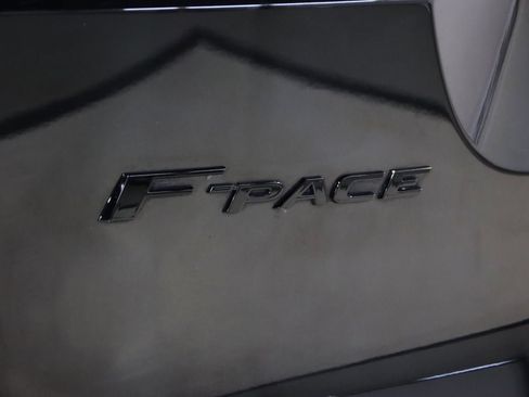 Used 2022 Jaguar F-PACE SVR AWD/4WD image 10