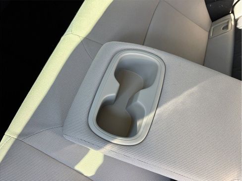 Used 2020 Toyota Corolla LE image 31