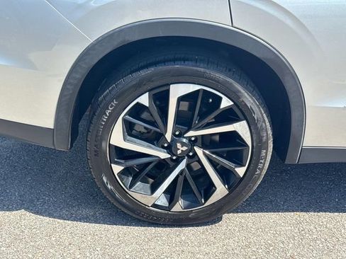 Used 2022 Mitsubishi Outlander SE AWD/4WD image 12
