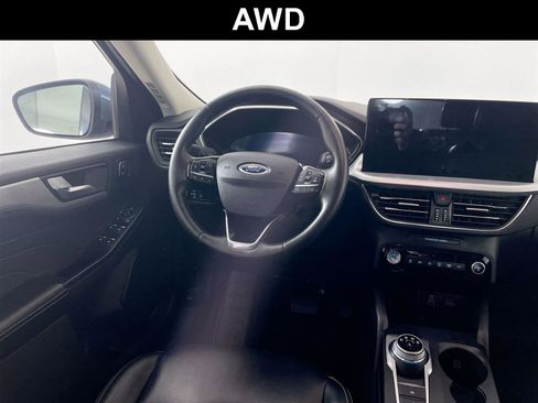 Used 2024 Ford Escape Platinum image 2