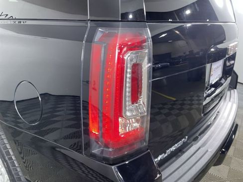 Used 2019 GMC Yukon SLT image 35