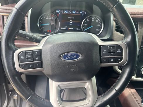 Used 2024 Ford Expedition Limited RWD image 10