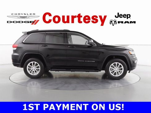 Certified 2021 Jeep Grand Cherokee Laredo image 4