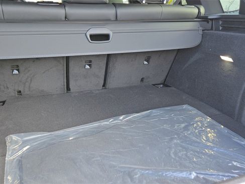 New 2026 BMW X5 xDrive50e w/ Premium Package image 33