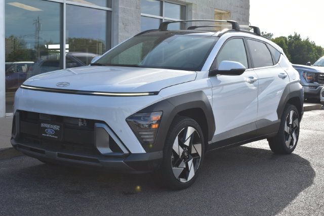 Used 2025 Hyundai Kona Limited AWD/4WD image 16