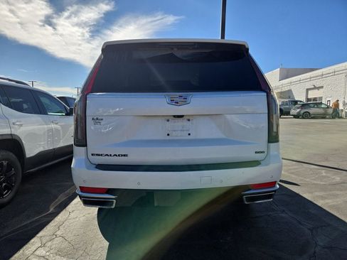 Certified 2022 Cadillac Escalade Premium Luxury Platinum w/ Heavy-Duty Trailer Package image 6