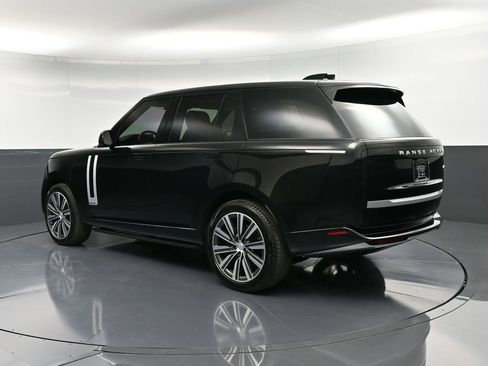 Used 2023 Land Rover Range Rover Autobiography image 3